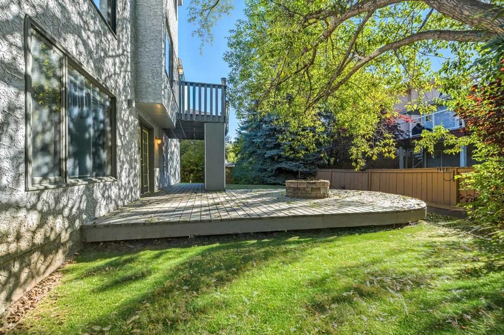135 Canterbury Court Sw, Calgary, AB - Outdoor With Deck Patio Veranda