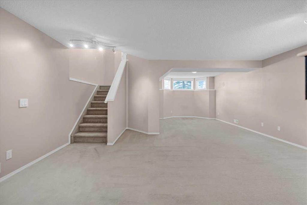 231 Tuscany Drive Nw, Calgary, AB - Indoor