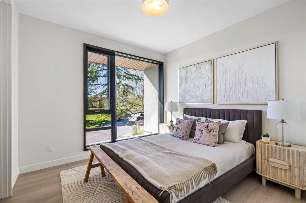 3B Willow Crescent Sw, Calgary, AB - Indoor Photo Showing Bedroom