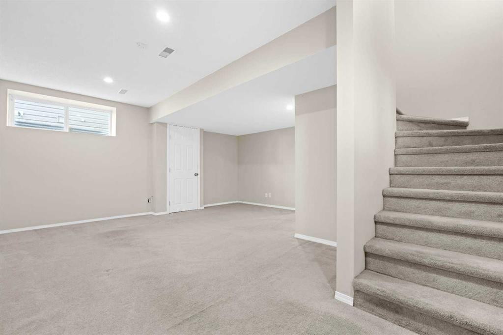 104 Copperstone Terrace Se, Calgary, AB - Indoor