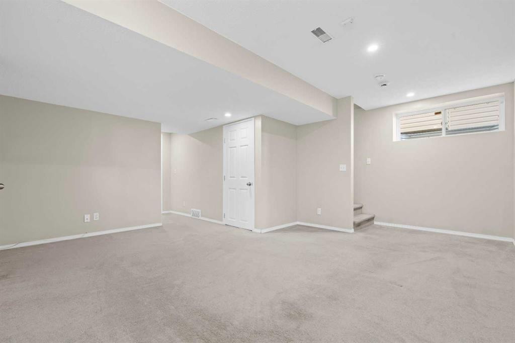 104 Copperstone Terrace Se, Calgary, AB - Indoor