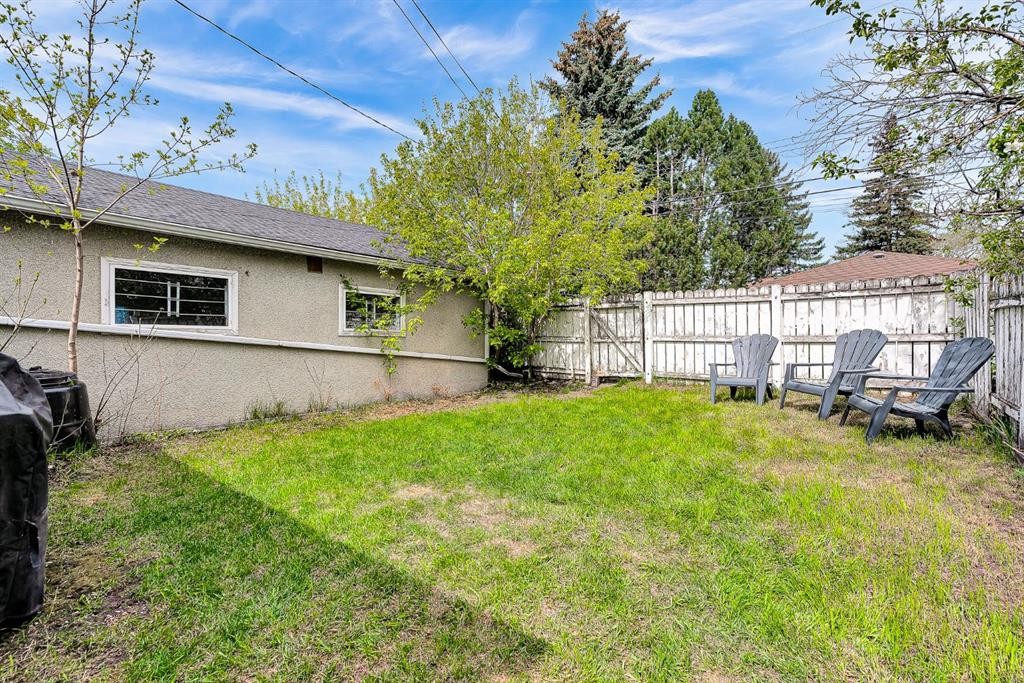 3156 Blakiston Drive Nw, Calgary, AB - Outdoor