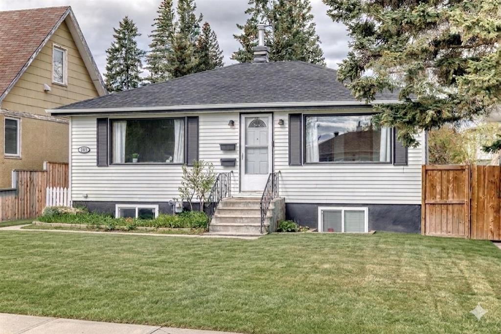 3919 Centre B Street Nw, Calgary, AB - Outdoor