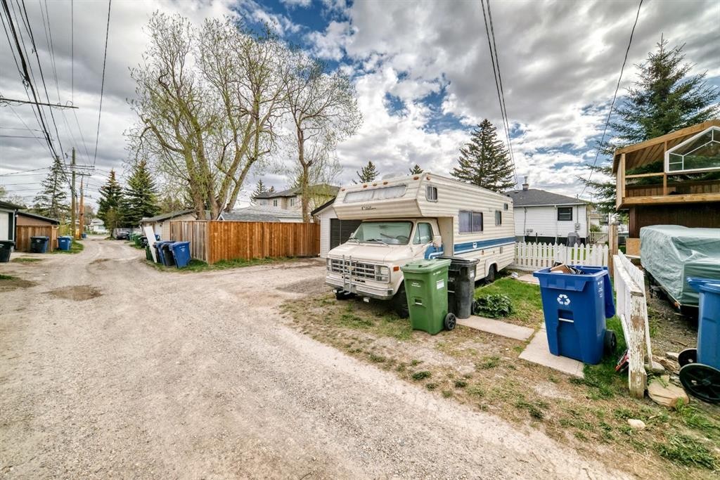 3919 Centre B Street Nw, Calgary, AB - Outdoor