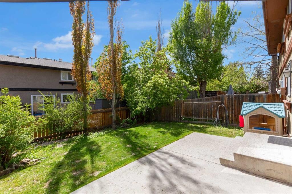 403 Cannington Close Sw, Calgary, AB - Outdoor