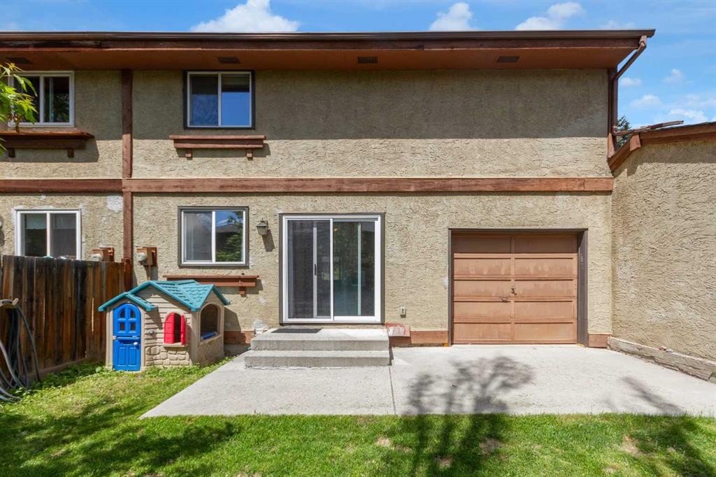 403 Cannington Close Sw, Calgary, AB - Outdoor With Exterior