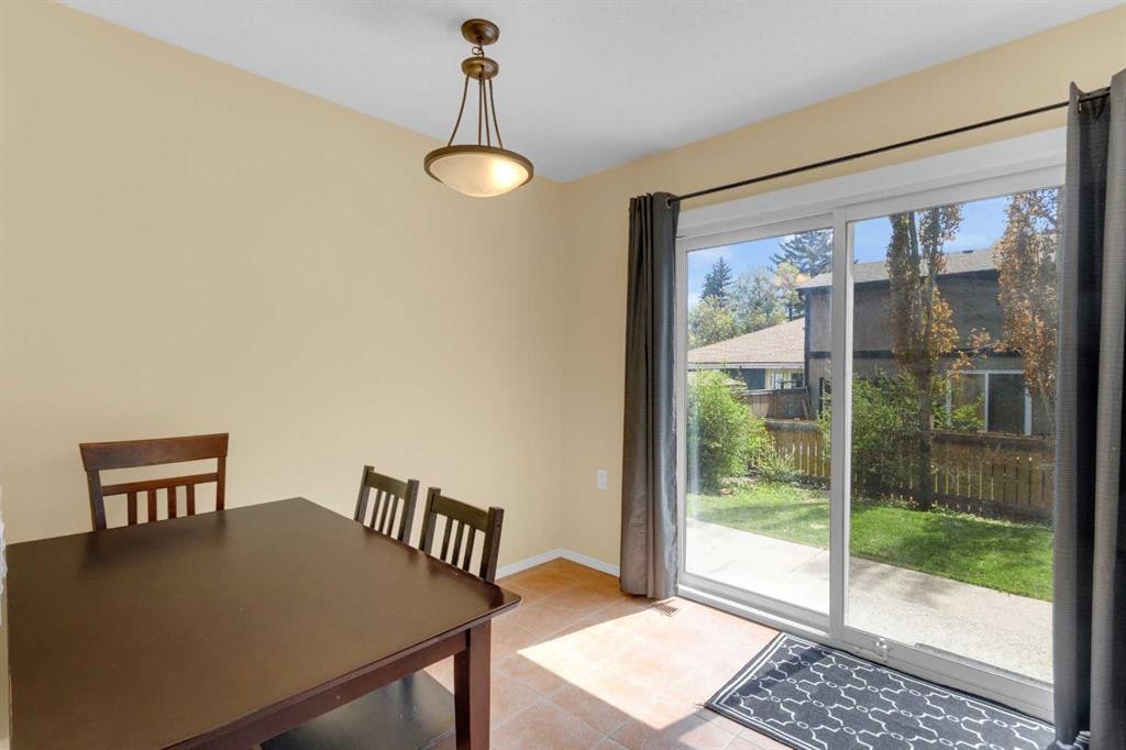403 Cannington Close Sw, Calgary, AB - Indoor Photo Showing Dining Room