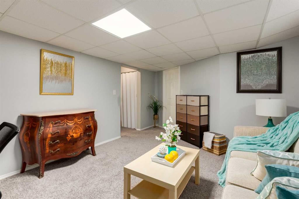 126 Harvest Gold Place Ne, Calgary, AB - Indoor