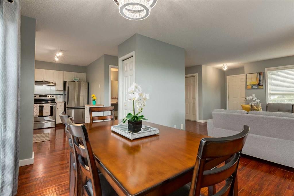 126 Harvest Gold Place Ne, Calgary, AB - Indoor Photo Showing Dining Room