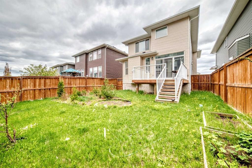 101 Redstone Drive Ne, Calgary, AB - Outdoor
