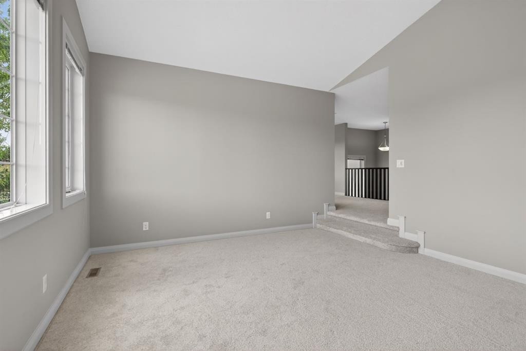 94 Evansdale Common Nw, Calgary, AB - Indoor Photo Showing Other Room
