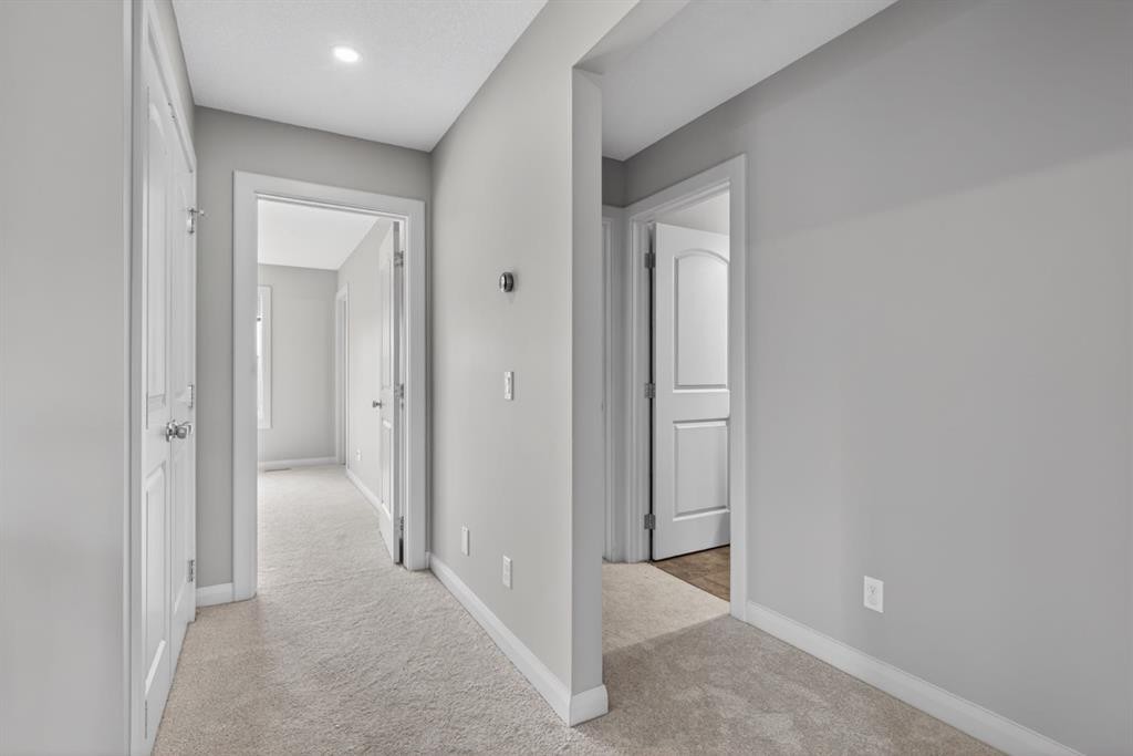 94 Evansdale Common Nw, Calgary, AB - Indoor Photo Showing Other Room