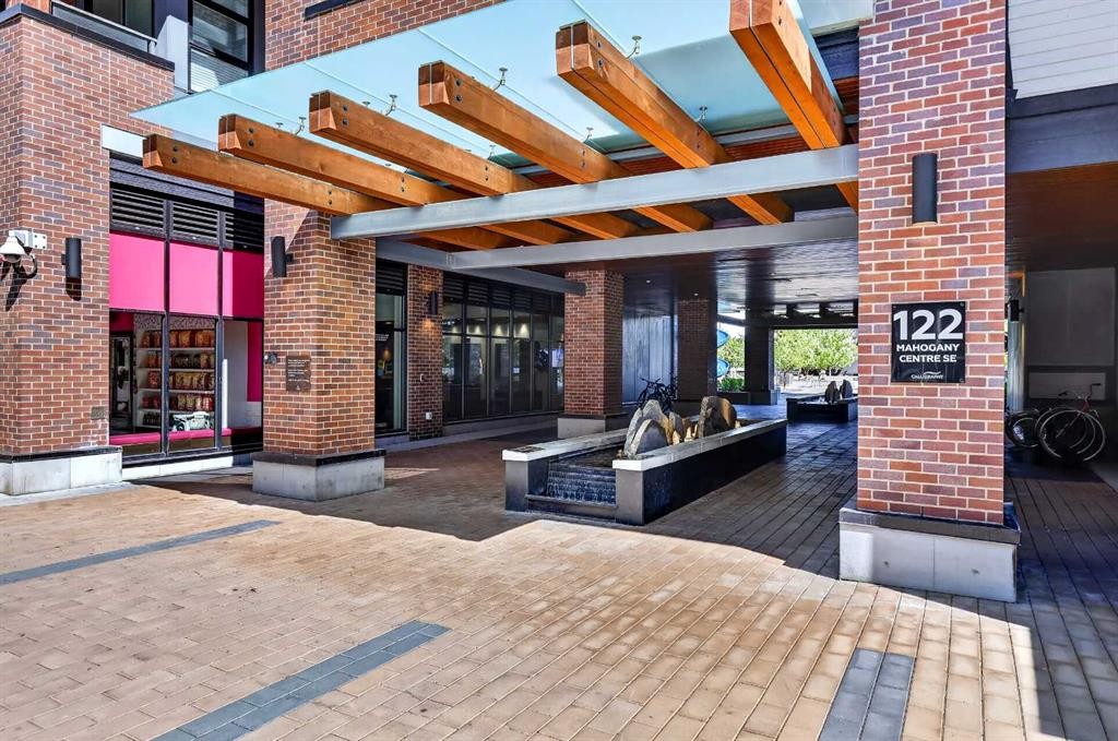 403-122 Mahogany Centre Se, Calgary, AB - Outdoor With Exterior