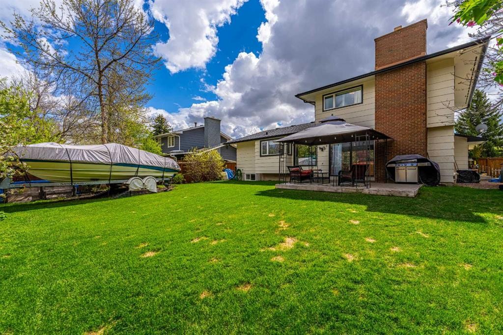 51 Midvalley Crescent Se, Calgary, AB - Outdoor With Deck Patio Veranda