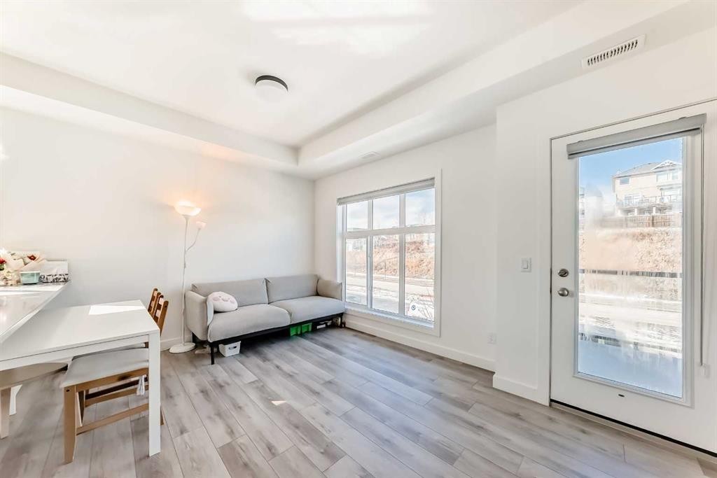 123 Spring Creek Common Sw, Calgary, AB - Indoor