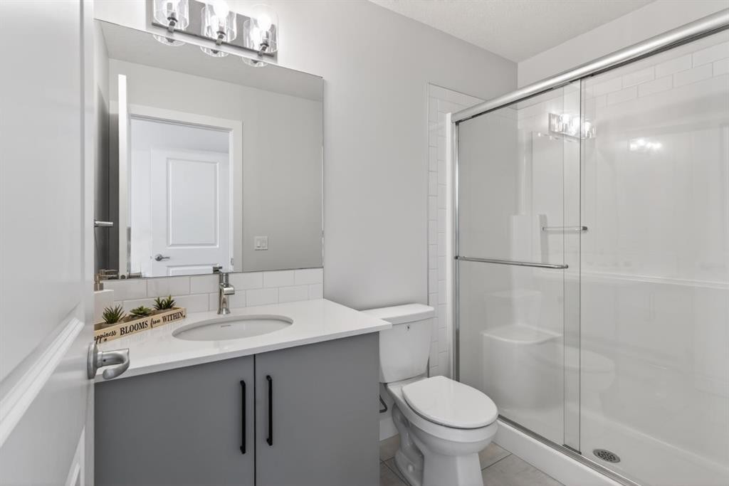 86 Evanscrest Manor Nw, Calgary, AB - Indoor Photo Showing Bathroom