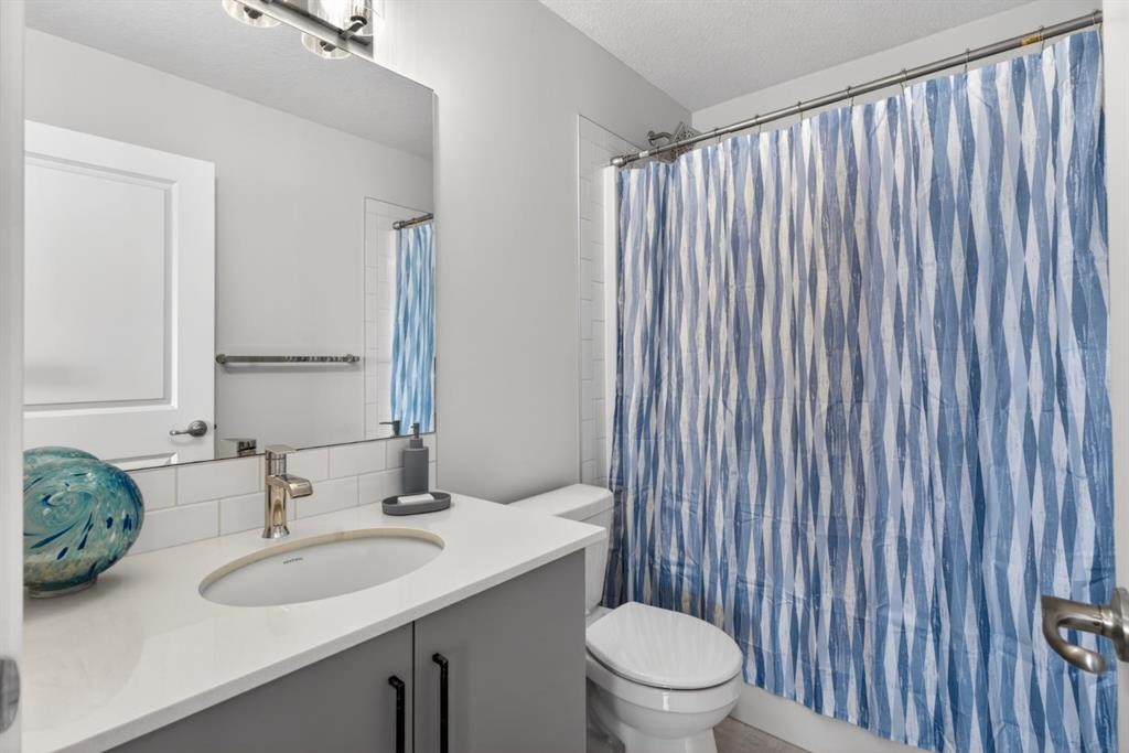 86 Evanscrest Manor Nw, Calgary, AB - Indoor Photo Showing Bathroom