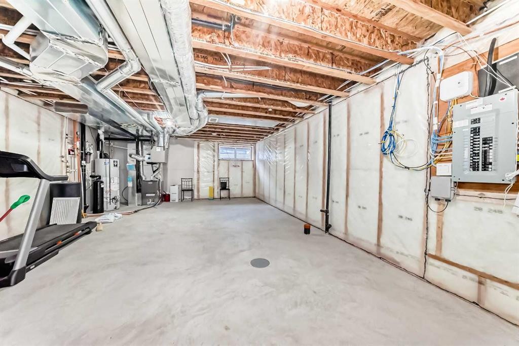 140 Howse Avenue Ne, Calgary, AB - Indoor Photo Showing Basement