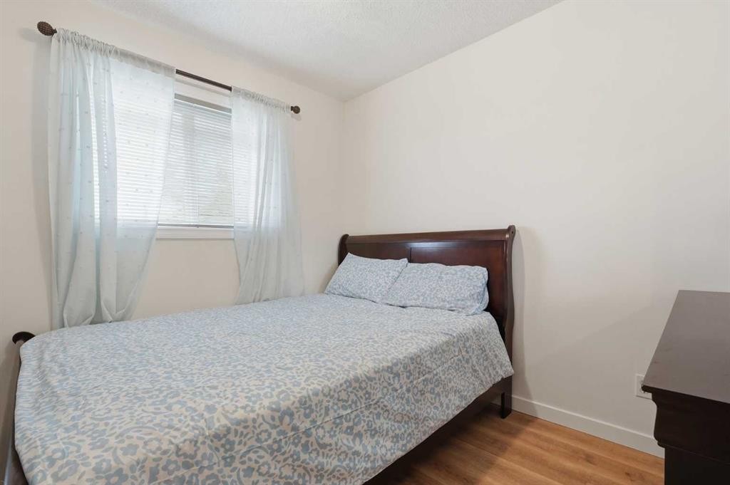 59 Taravista Street Ne, Calgary, AB - Indoor Photo Showing Bedroom
