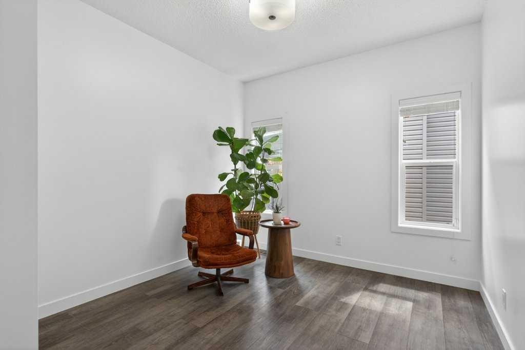 1091 Brightoncrest Green Se, Calgary, AB - Indoor Photo Showing Other Room