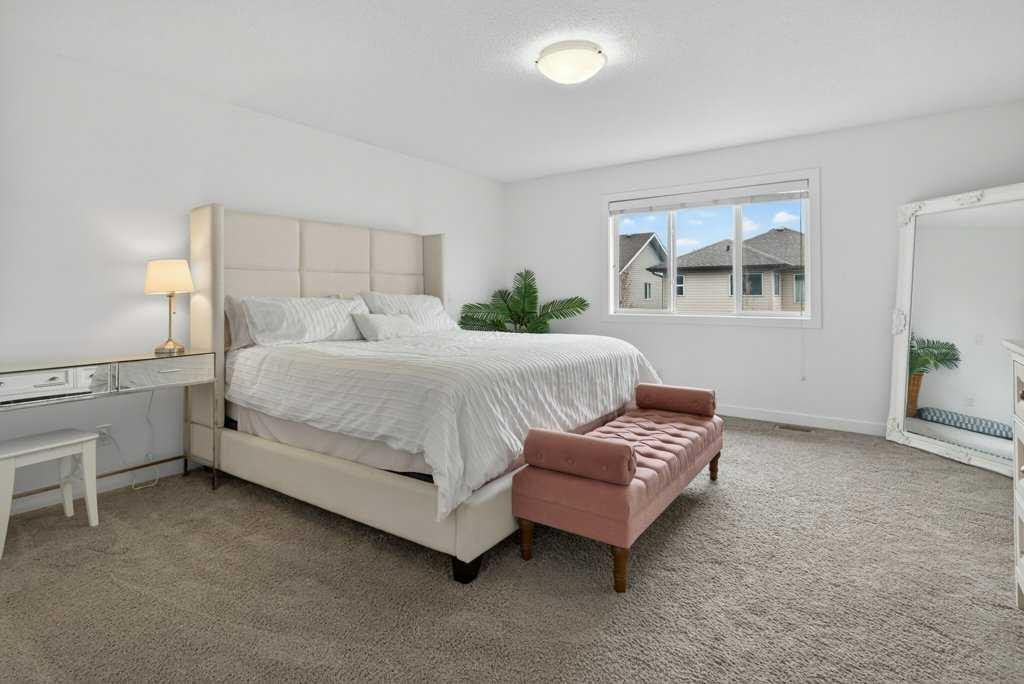1091 Brightoncrest Green Se, Calgary, AB - Indoor Photo Showing Bedroom