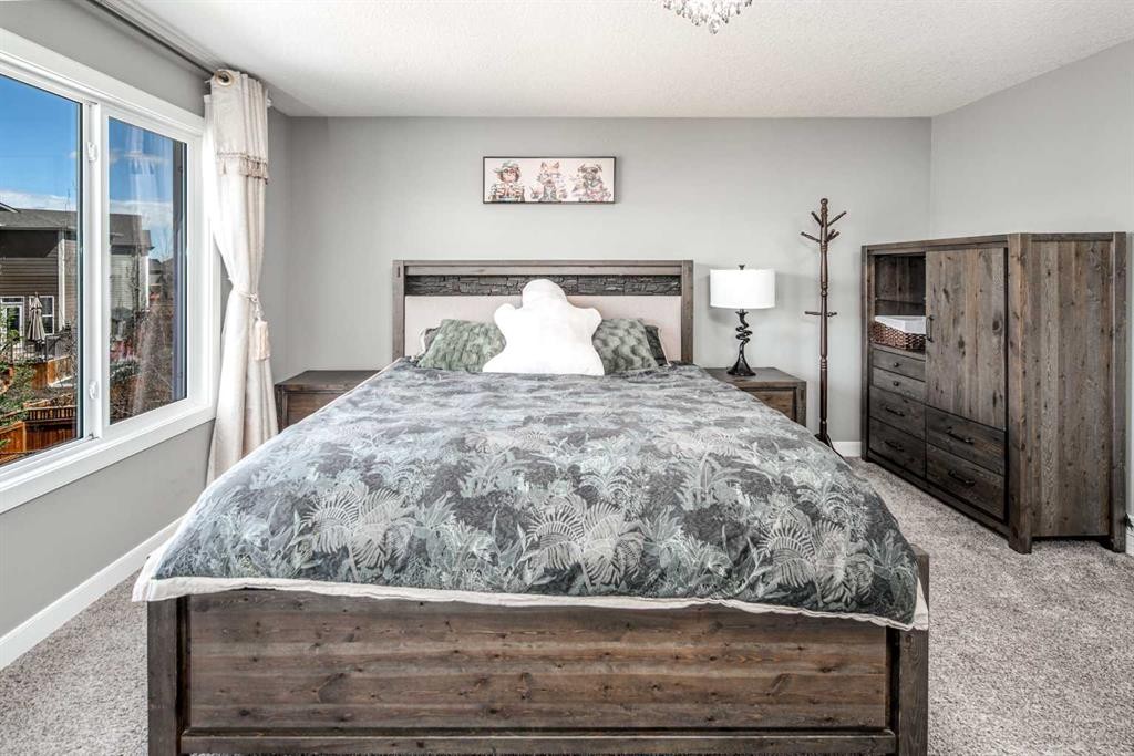 85 Legacy Glen View Se, Calgary, AB - Indoor Photo Showing Bedroom