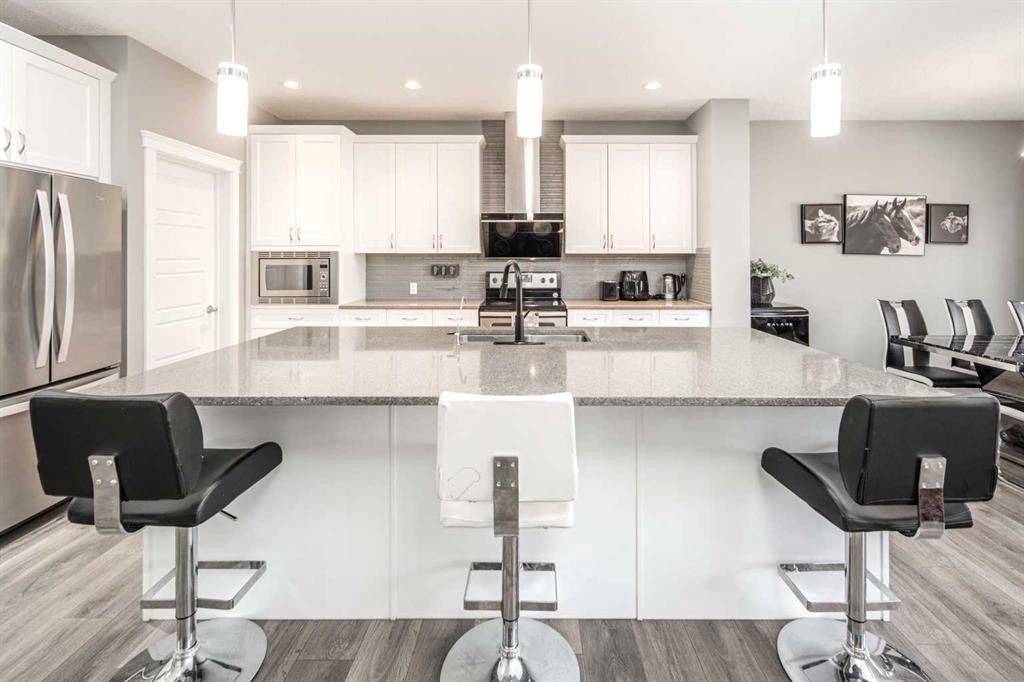 85 Legacy Glen View Se, Calgary, AB - Indoor Photo Showing Kitchen