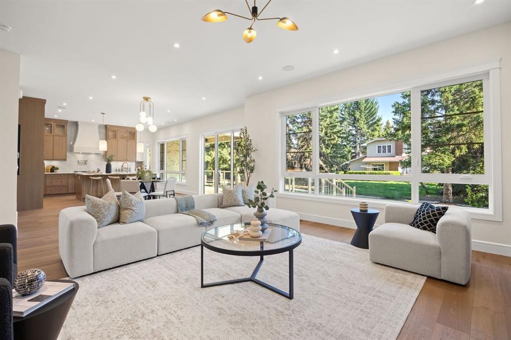 26 Varsplain Place Nw, Calgary, AB