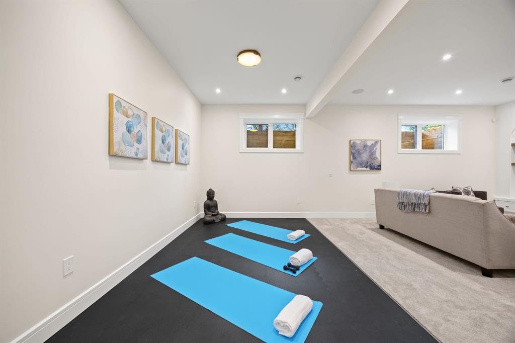 26 Varsplain Place Nw, Calgary, AB