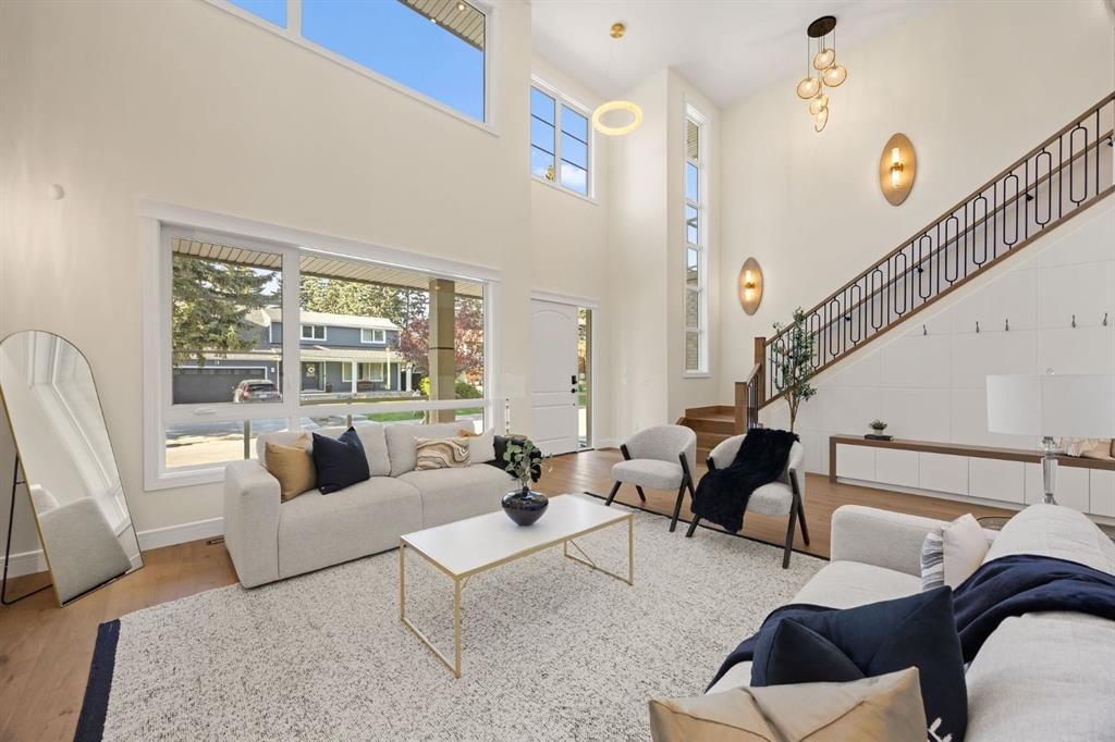 26 Varsplain Place Nw, Calgary, AB