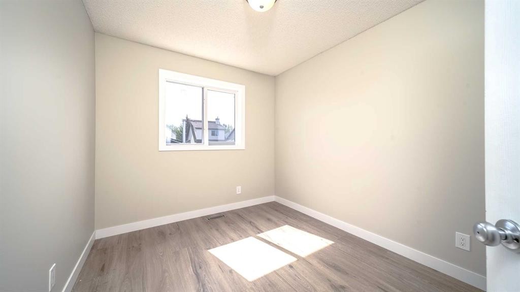 367 Copperfield Heights Se, Calgary, AB - Indoor Photo Showing Other Room