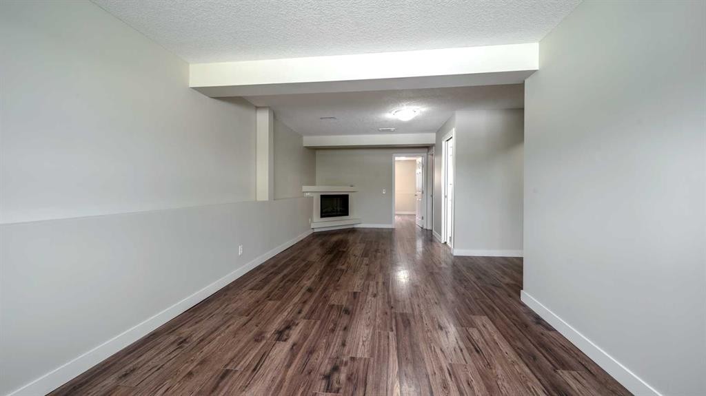 367 Copperfield Heights Se, Calgary, AB - Indoor Photo Showing Other Room