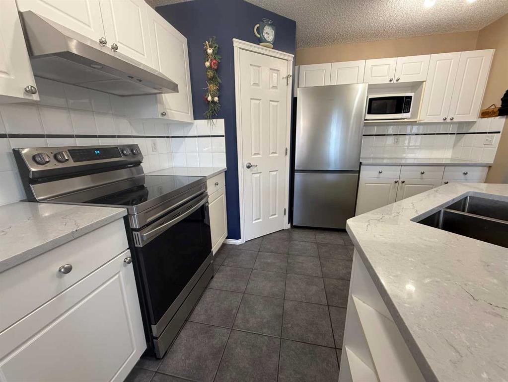 15 Saddletree Drive Ne, Calgary, AB
