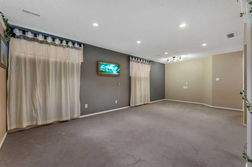 15 Saddletree Drive Ne, Calgary, AB