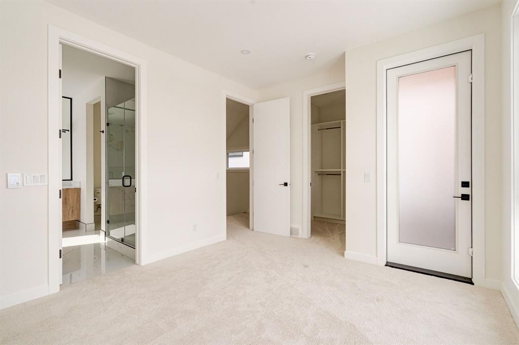 39A Moncton Road Ne, Calgary, AB - Indoor Photo Showing Other Room