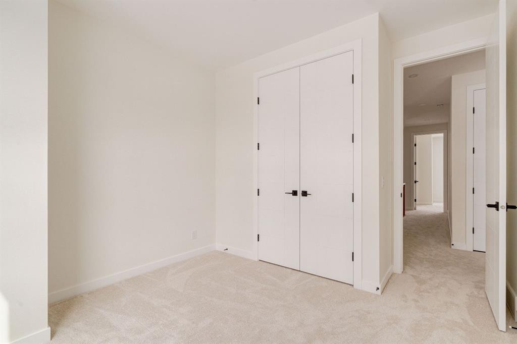 39A Moncton Road Ne, Calgary, AB - Indoor Photo Showing Other Room