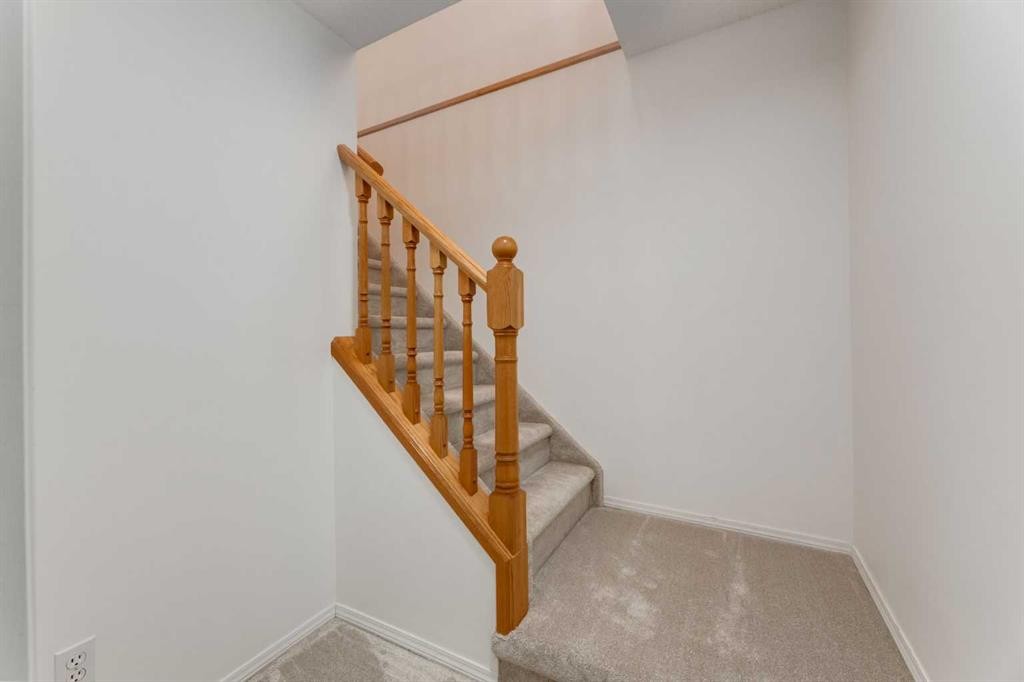 60 Riverview Drive Se, Calgary, AB