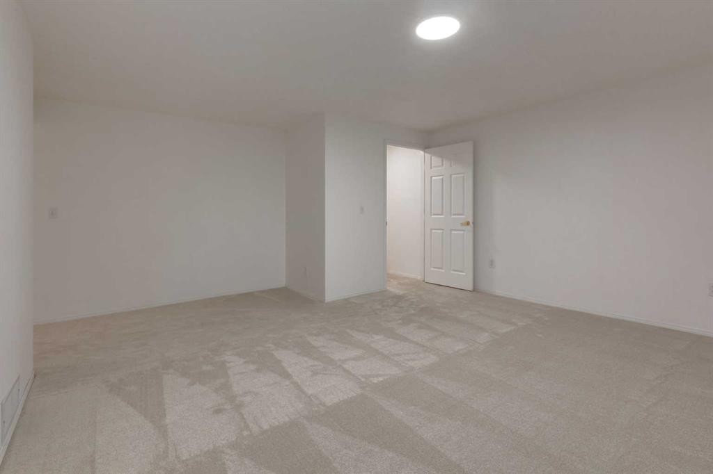 60 Riverview Drive Se, Calgary, AB
