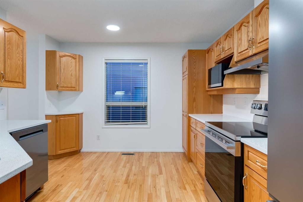 60 Riverview Drive Se, Calgary, AB