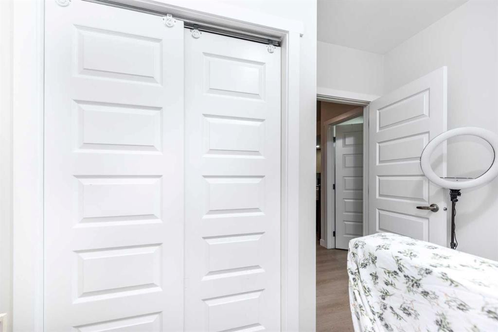 32 Saddlestone Way Ne, Calgary, AB - Indoor Photo Showing Other Room