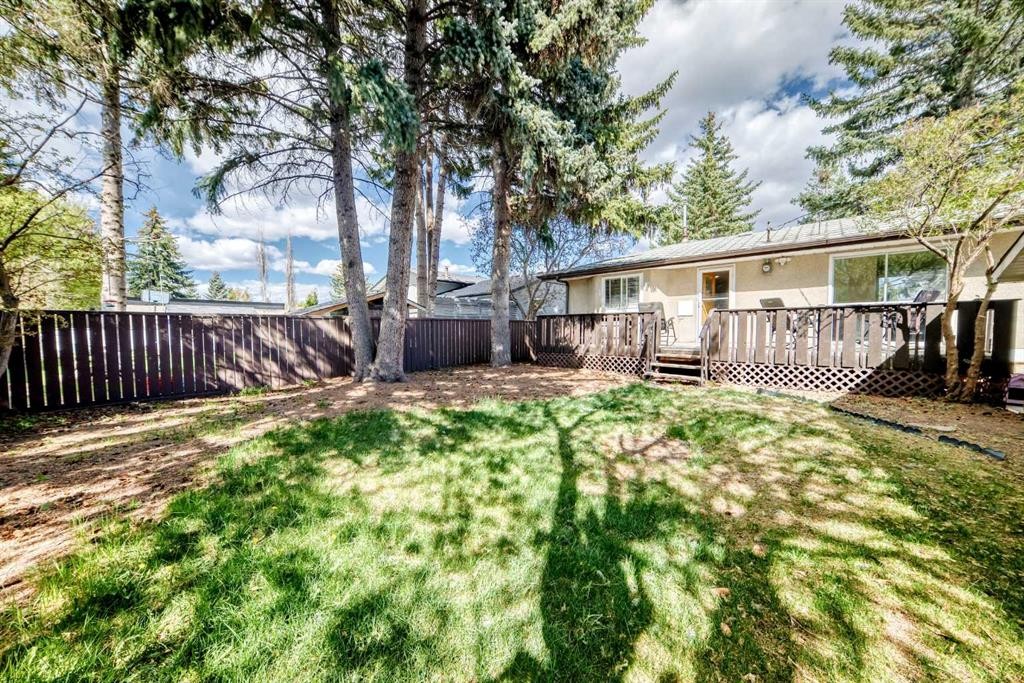 5007 Vallance Crescent Nw, Calgary, AB - Outdoor With Deck Patio Veranda