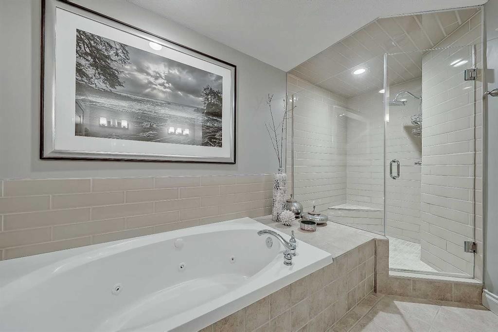 3629 1A Street Sw, Calgary, AB - Indoor Photo Showing Bathroom