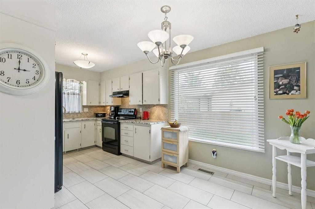 323 Ranchview Place Nw, Calgary, AB - Indoor