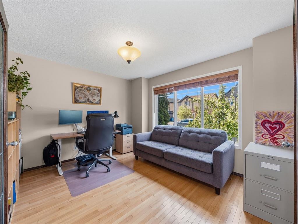 28 Cranberry Lane Se, Calgary, AB - Indoor