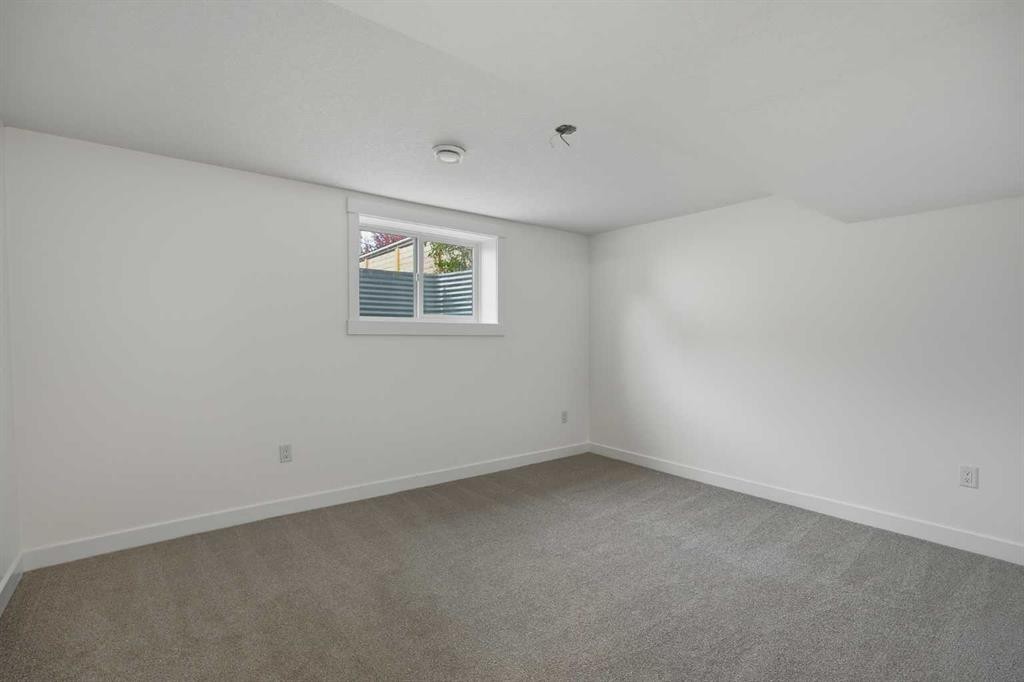 9532 Allison Drive Se, Calgary, AB - Indoor Photo Showing Other Room