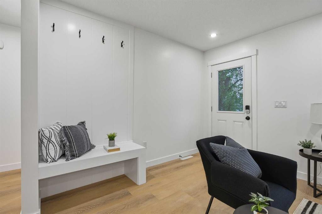9532 Allison Drive Se, Calgary, AB - Indoor