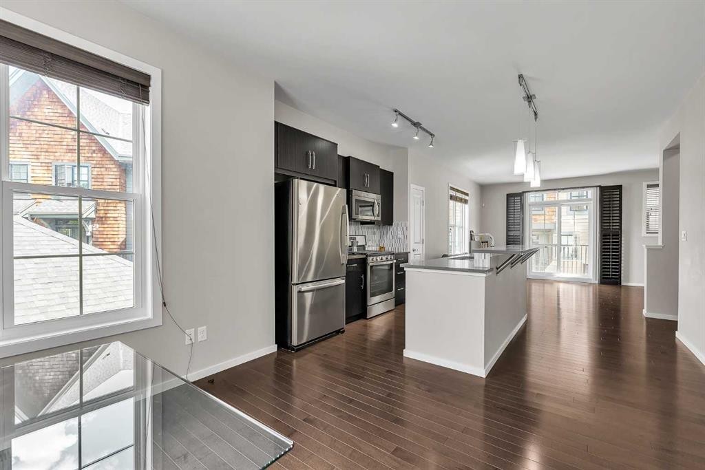 439 Ascot Circle Sw, Calgary, AB - Indoor Photo Showing Kitchen With Stainless Steel Kitchen