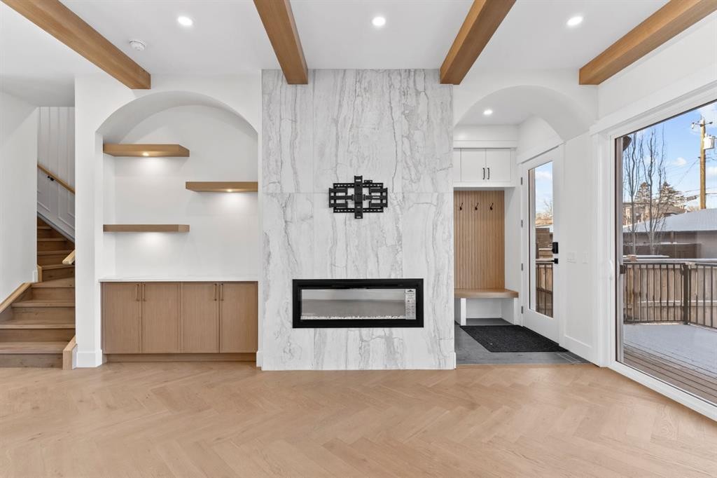 907 36A Street Nw, Calgary, AB - Indoor With Fireplace