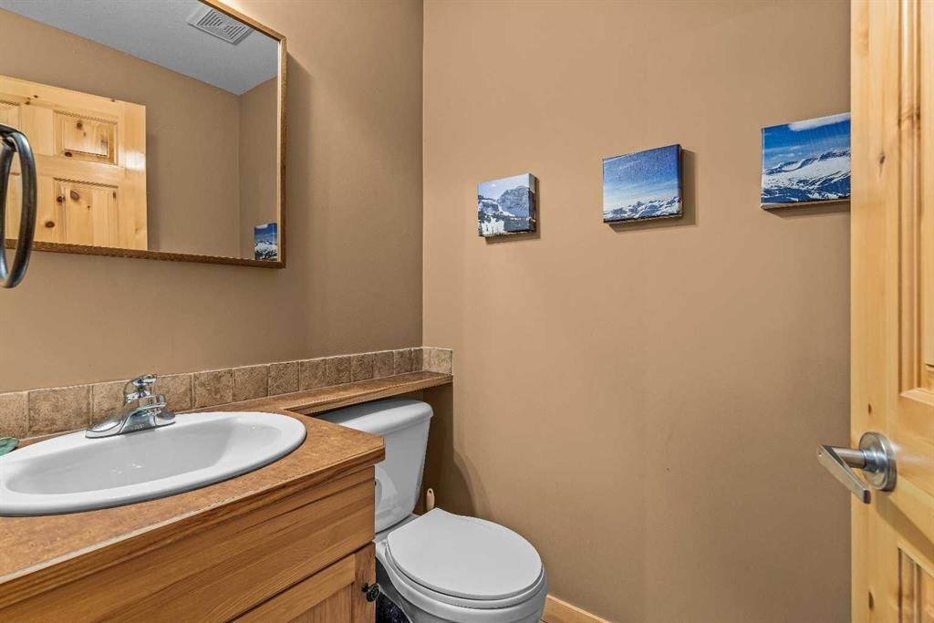 1003-70 Dyrgas Gate, Canmore, AB - Indoor Photo Showing Bathroom