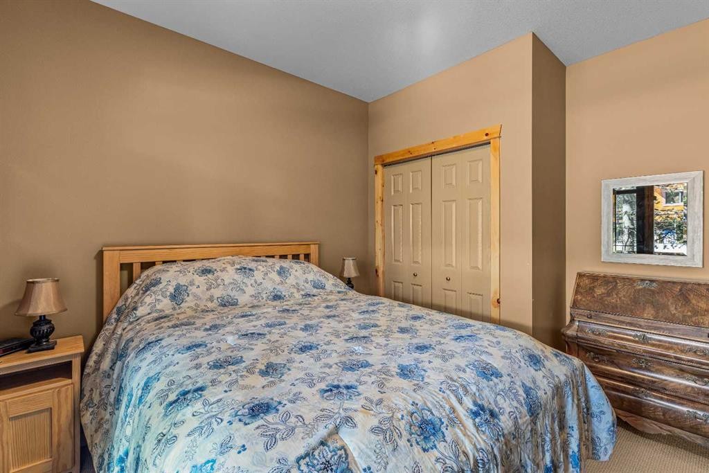 1003-70 Dyrgas Gate, Canmore, AB - Indoor Photo Showing Bedroom